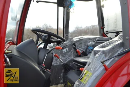 Трактор Dongfeng DF-504 с погрузчиком FEL-500