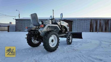 Минитрактор Феникс Р-2 с отвалом