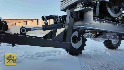 Минитрактор Феникс Р-2 с отвалом